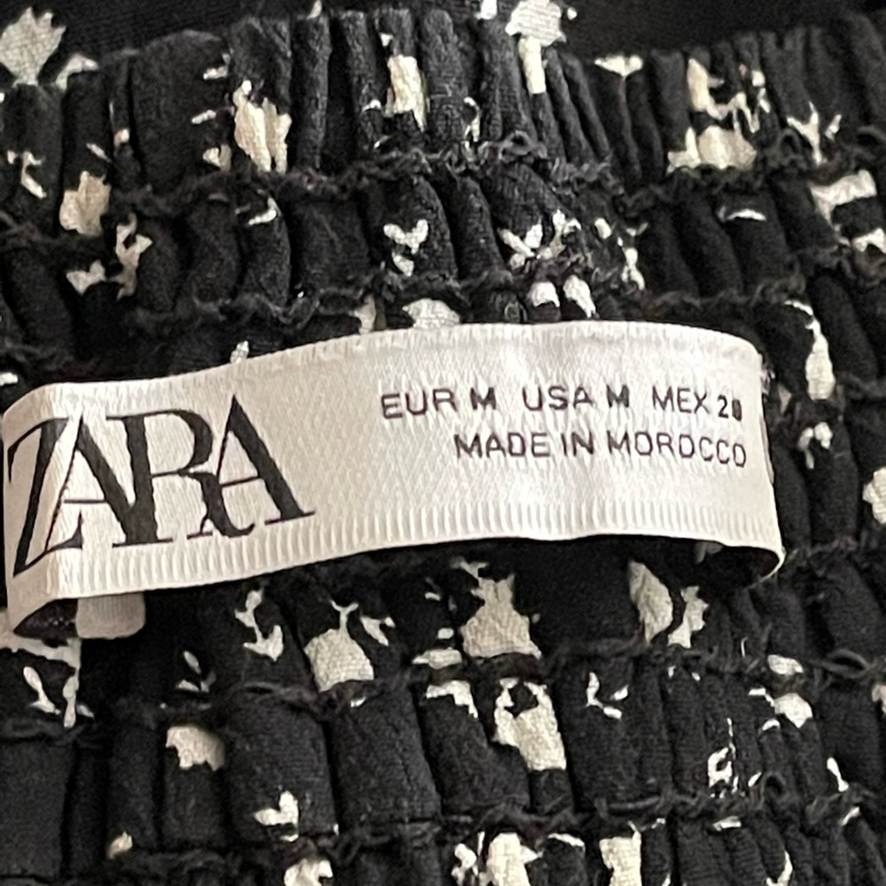 Zara black and white dress with fluted bottom EUC - Picture 5 of 5